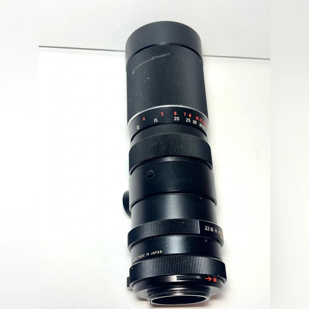 Soligor Auto-Zoom 90mm-230mm I :4.5 Lens No. 1692959 W/ Tripod Mount